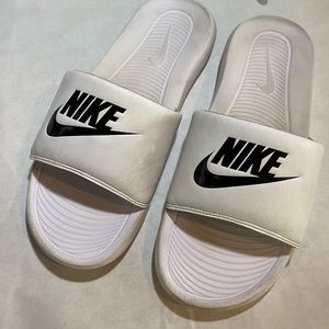 Men’s Nike slides size 11
